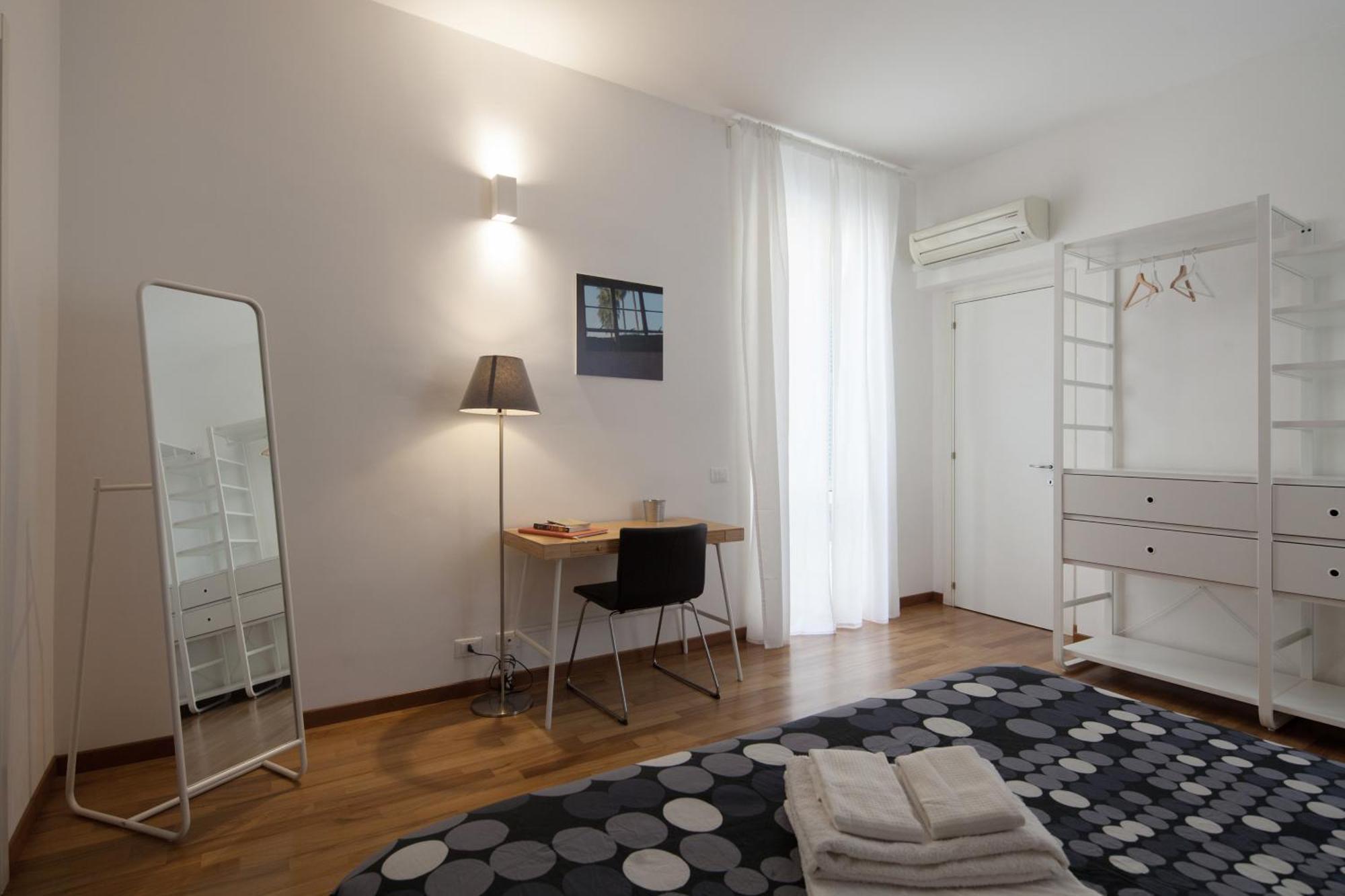Cv5 - La Spezia City Center - Wide Modern Apartment Walking Distance To The Station To Cinque Terre - Big Terrace On The Roofs Екстериор снимка